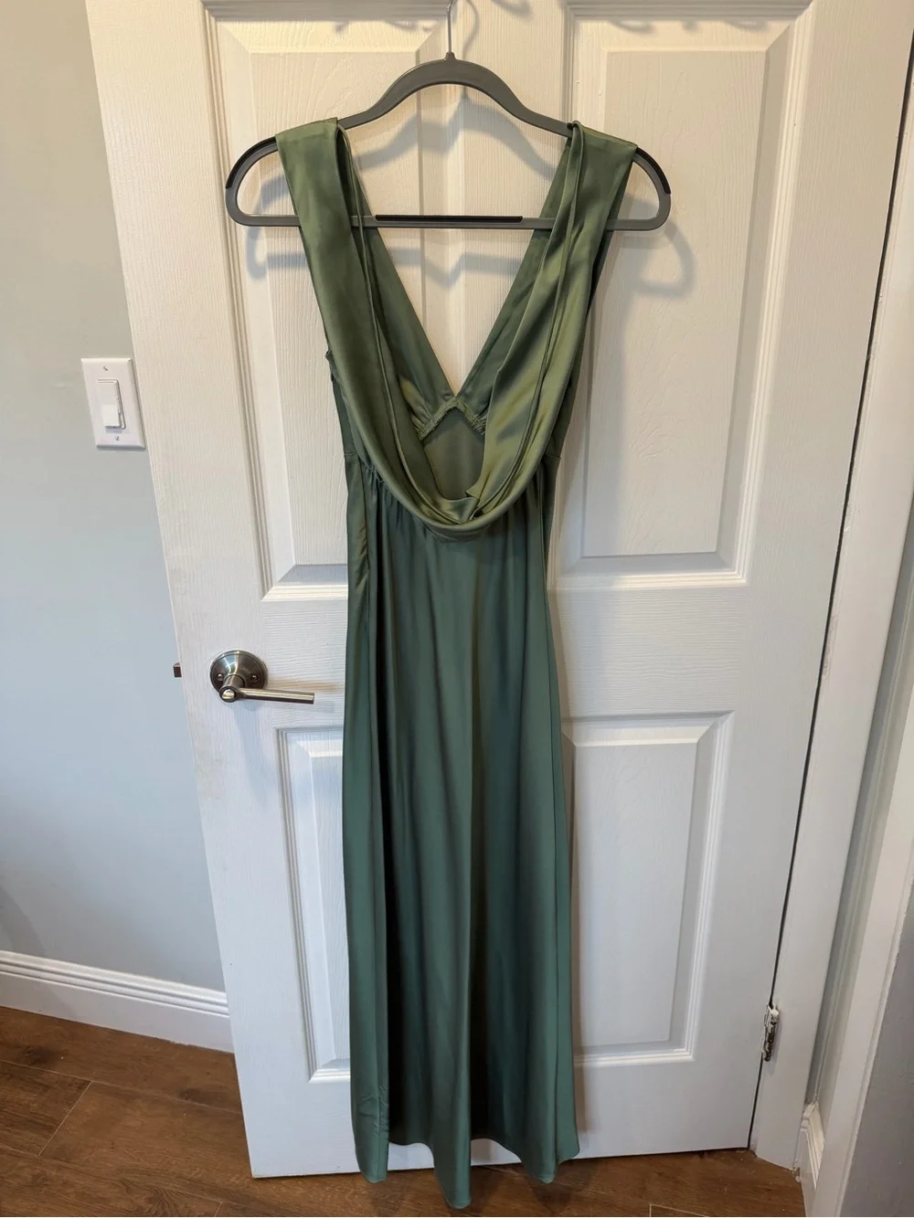 Plunge cowl back maxi dress abercrombie - olive